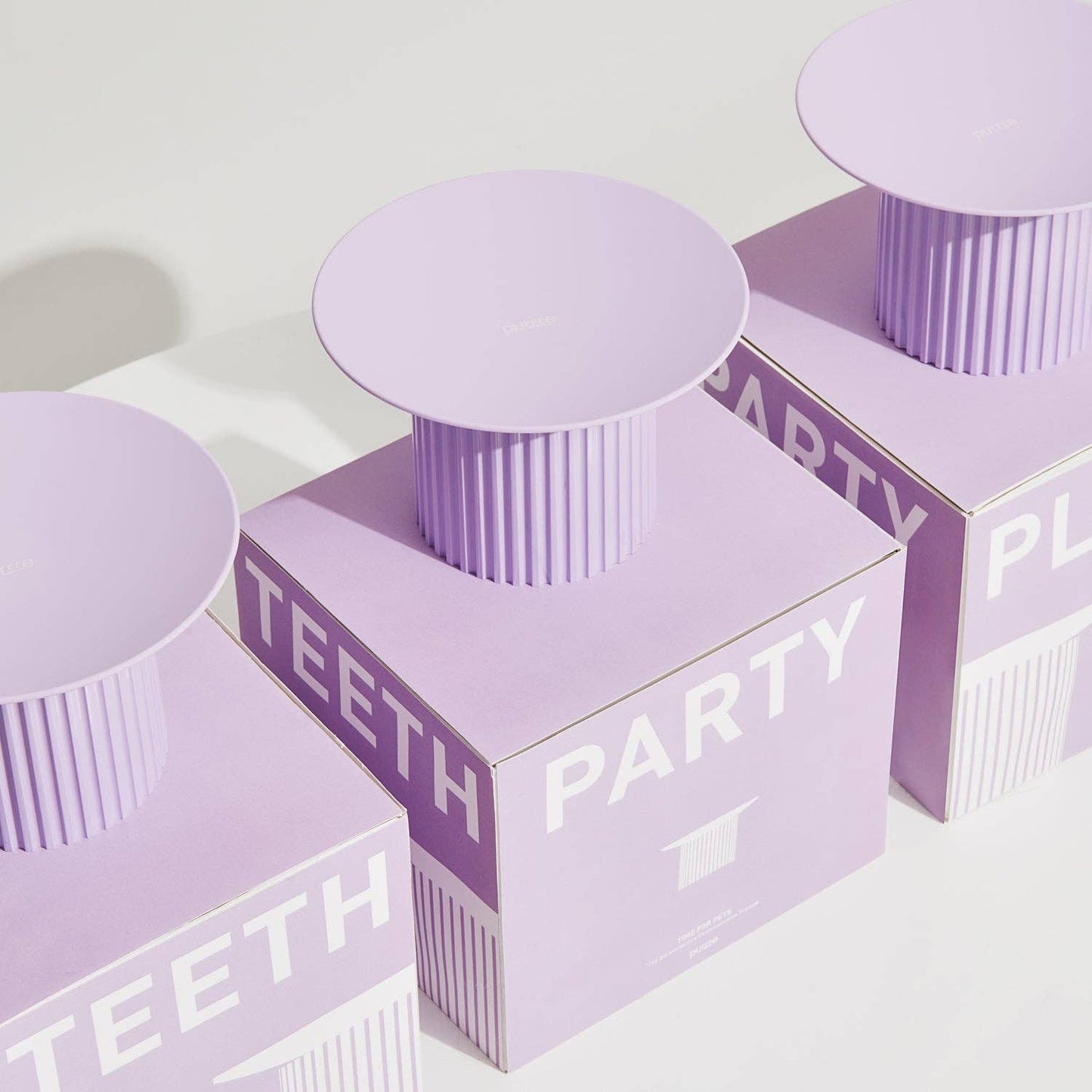 Teeth Party Elevated Feeders: Teeth Party Bowl / Ultra Violet