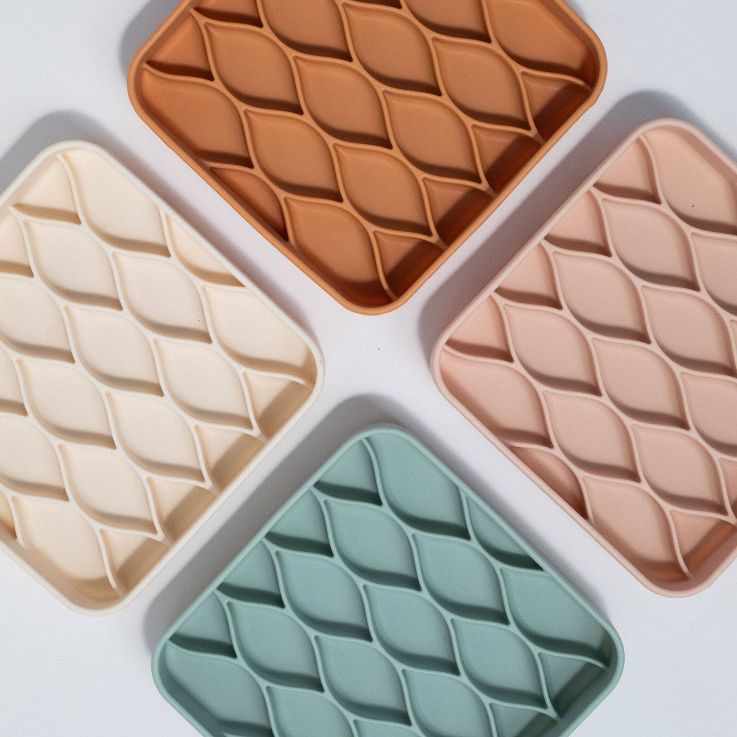 Dogged - argyle slow feeder bowl - rose water