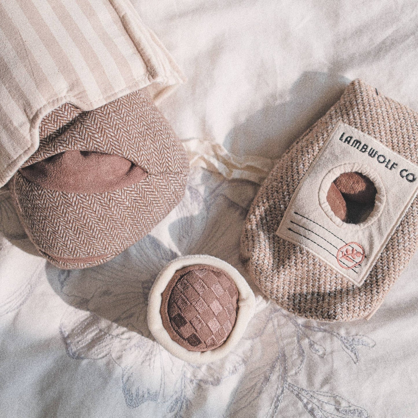 ESPRESSO POP//ENRICHMENT DOG TOY