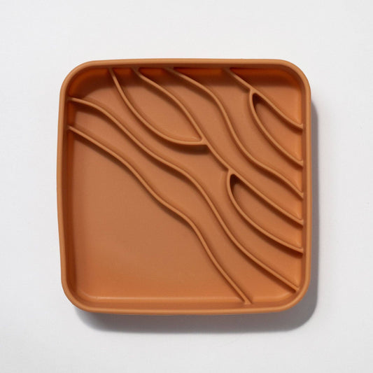 Dogged - beach slow feeder bowl - nutmeg